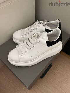 Authentic Alexander Mcqueen 76969037 0