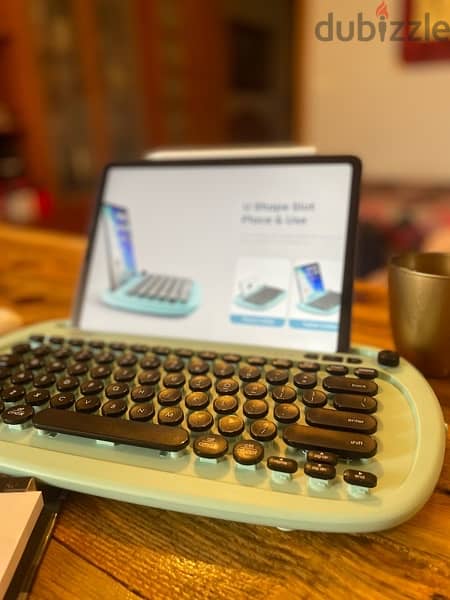 Wireless keyboard 4