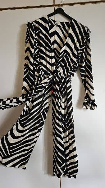 fashionable long zebra shirt 1