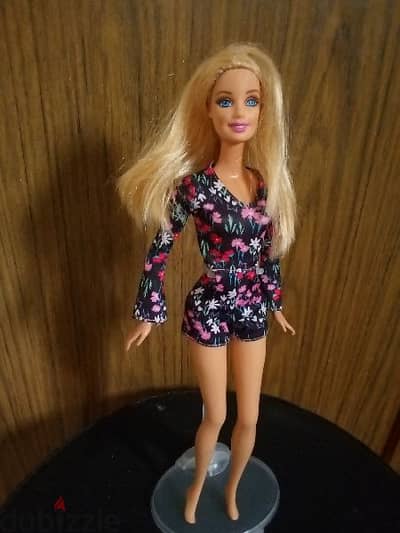 BARBIE Mattel as new doll 2011 bending legs=16$