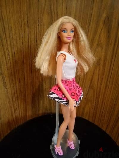 Barbie as new doll bending legs in outfit from Matte yearsl 2000s=18$