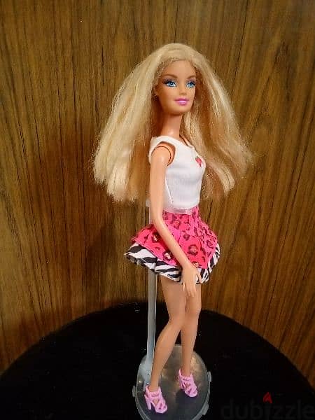 Barbie as new doll bending legs in outfit from Mattel years 2000s=20$ 0