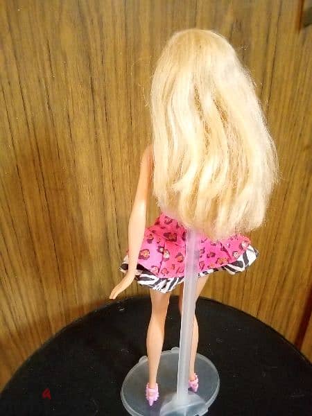 Barbie as new doll bending legs in outfit from Mattel years 2000s=20$ 2