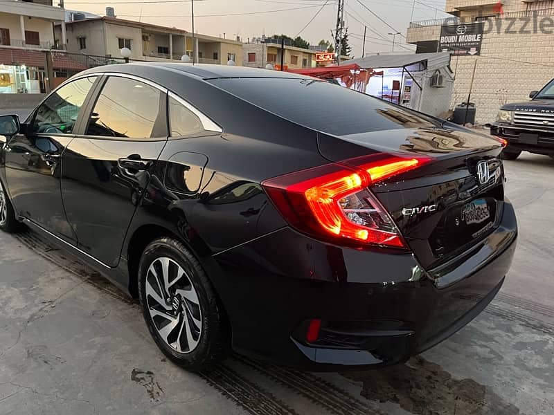 Honda Civic 2018 EX 7