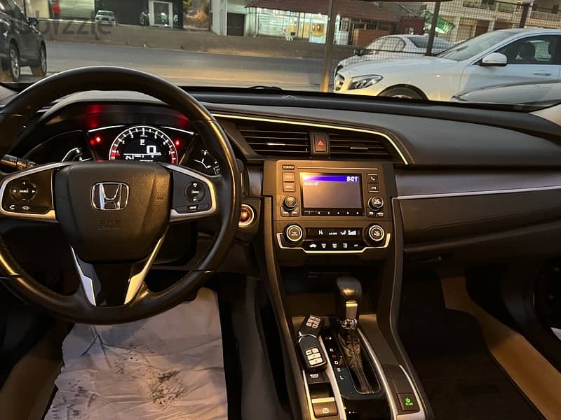 Honda Civic 2018 EX 17