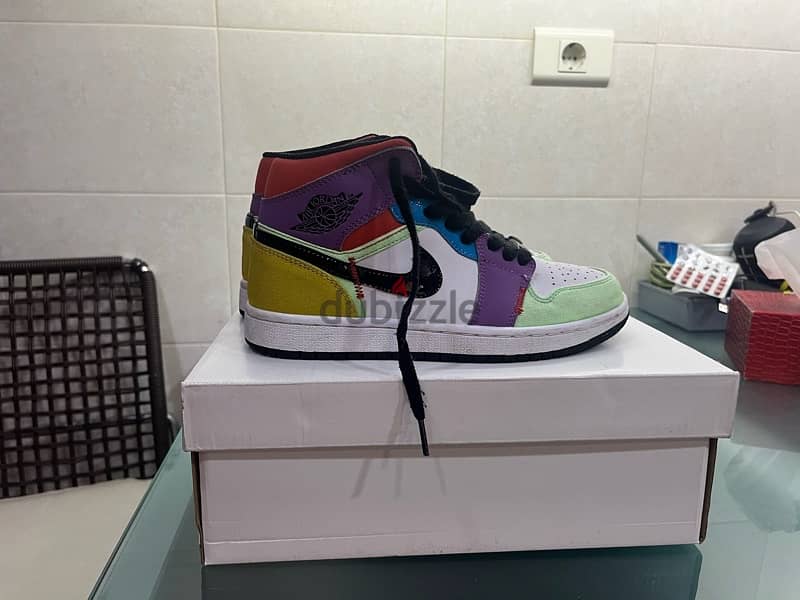 Jordan 1 mid SE 1