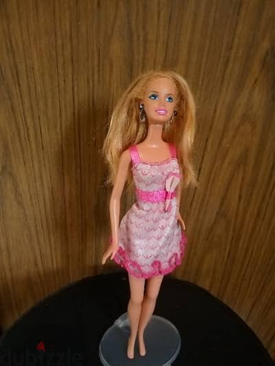 Barbie Stylin Mattel 2005 still Good dressed doll bend legs=15$