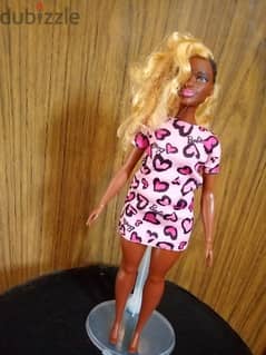 Barbie KIM FASHIONISTAS ZIG ZAG CURVY Mattel 2018 great AA doll=15$