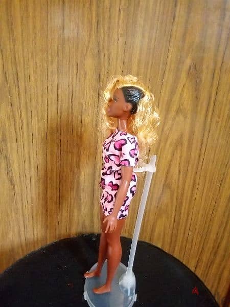 Barbie KIM FASHIONISTAS ZIG ZAG CURVY Mattel 2018 great AA doll=15$ 6