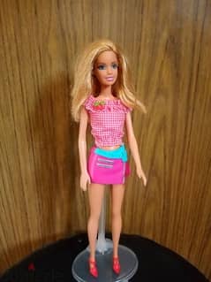 Barbie Mattel 2000 Wearing Still good doll +a small shoes=15$