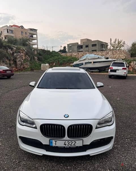 BMW 7-Series 2010 1