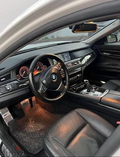 BMW 7-Series 2010 5