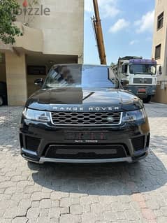 Range Rover Sport HSE V6 2018 black on black (clean carfax)