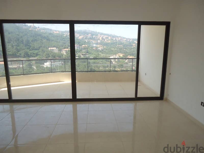 Apartment for sale in Qennebet Broummana شقة للبيع في قنابة برمانا 1