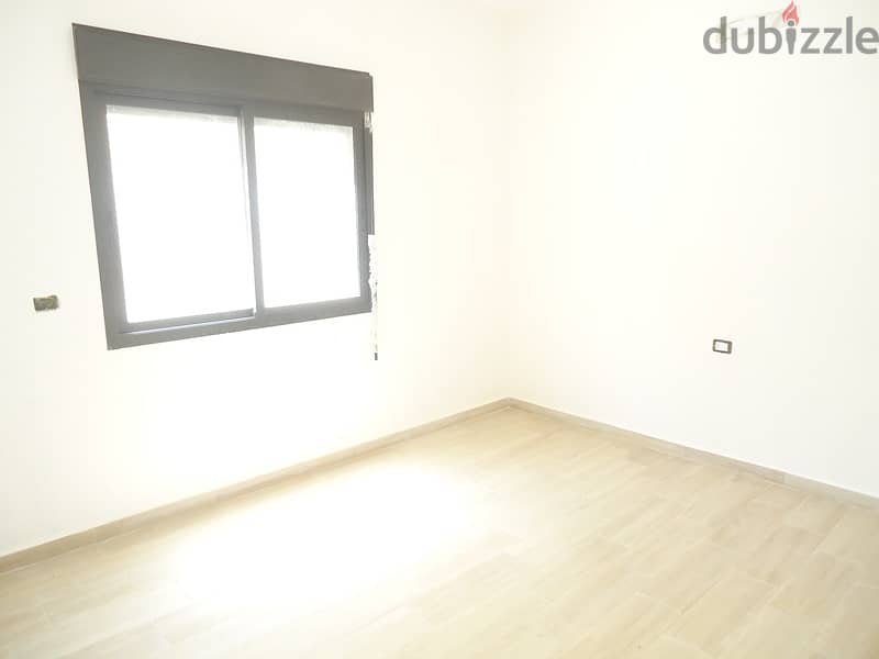 Apartment for sale in Qennebet Broummana شقة للبيع في قنابة برمانا 4