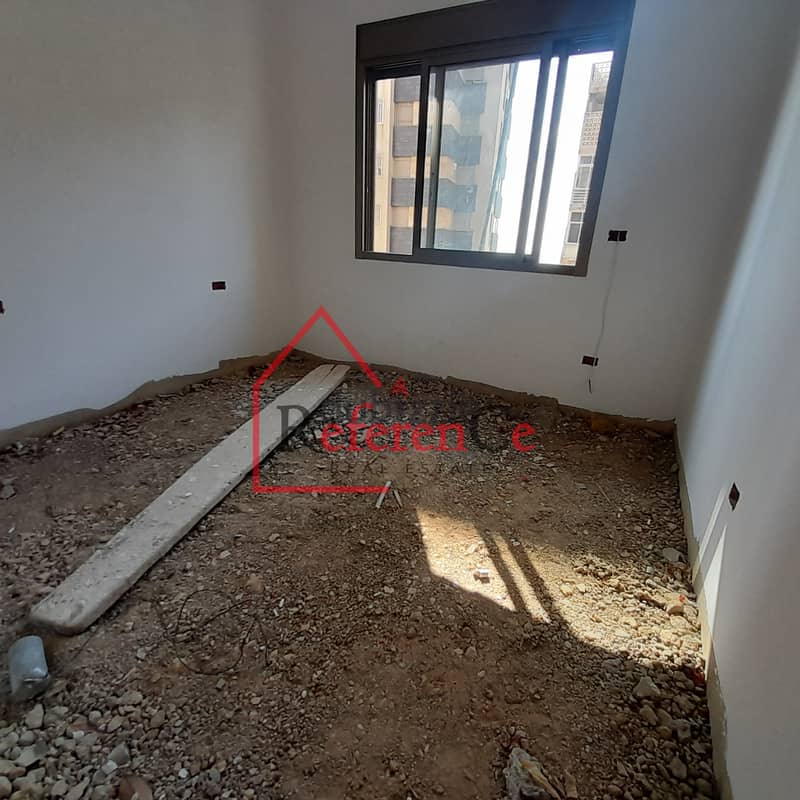 Apartment for sale in jal El Dib   . شقة للبيع ب جل الديب. 5