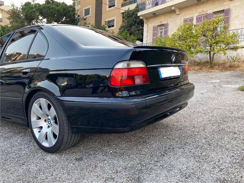 BMW 5-Series 2000 4