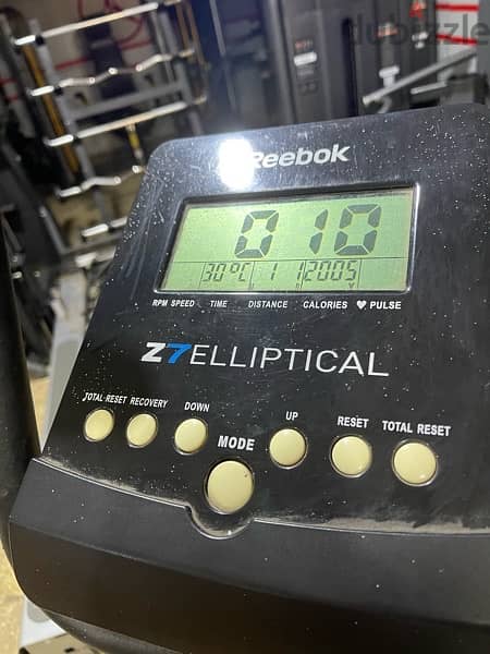 elliptical Reebok like new 4