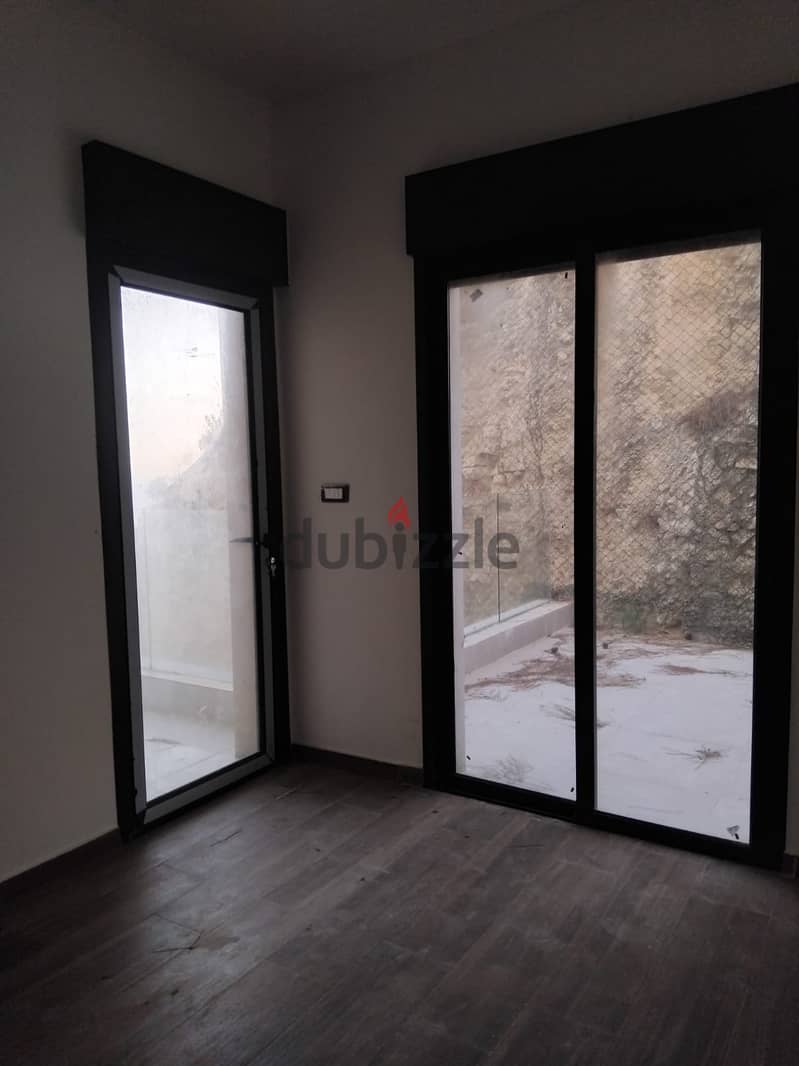 Apartment for sale in Blat شقة للبيع ب بلاط 8