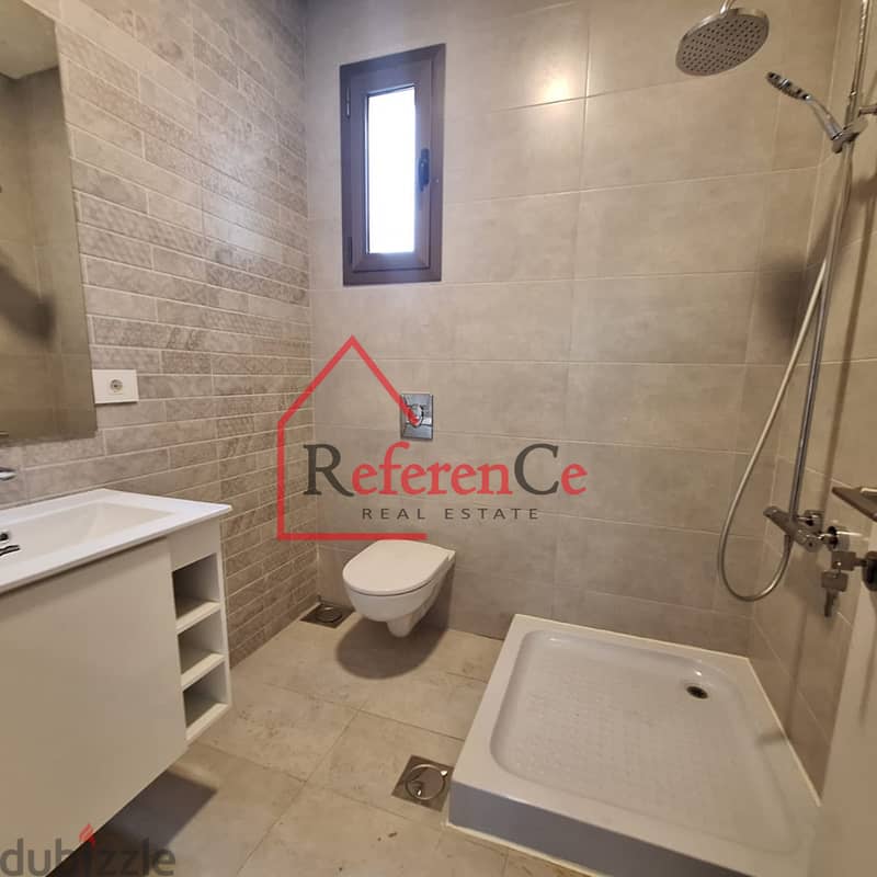 Deluxe villa for rent in Awkar. فيلا ديلوكس للإيجار في عوكر 8