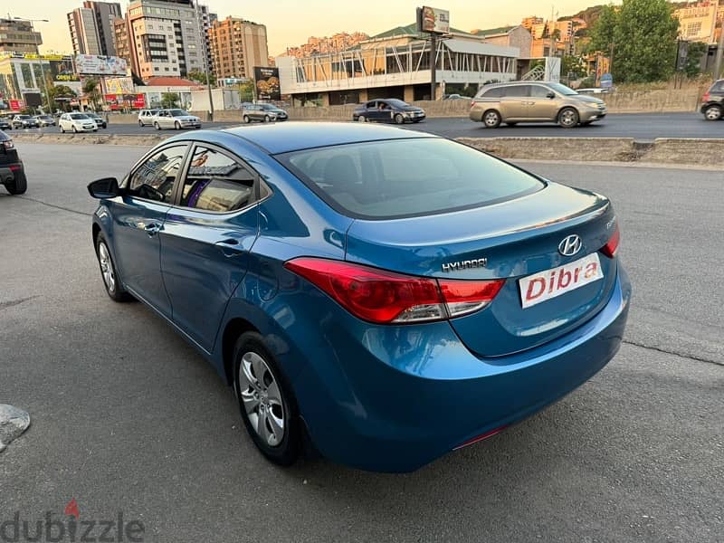 Hyundai Elantra 2015 4