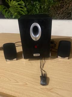 amplifier with two speakers