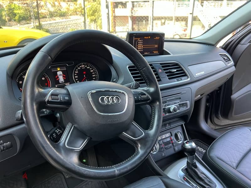 Audi Q3 2015 4