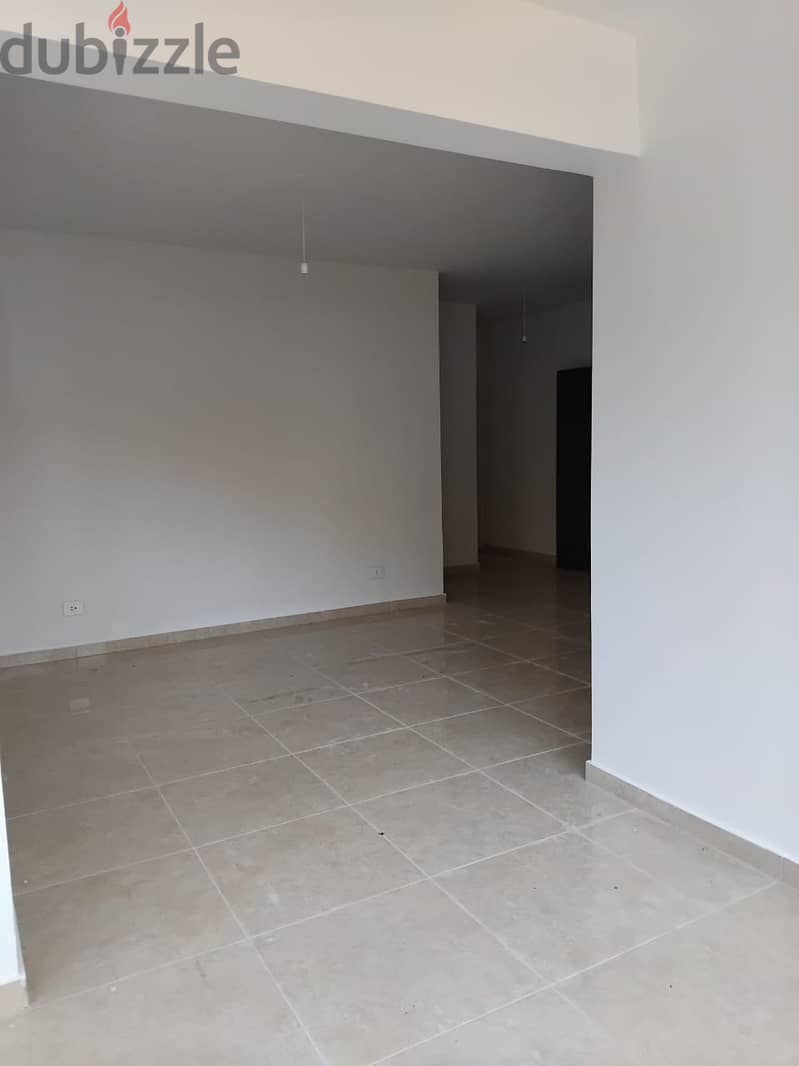 Apartment for sale in Mastita شقة للبيع بمستيتا 2