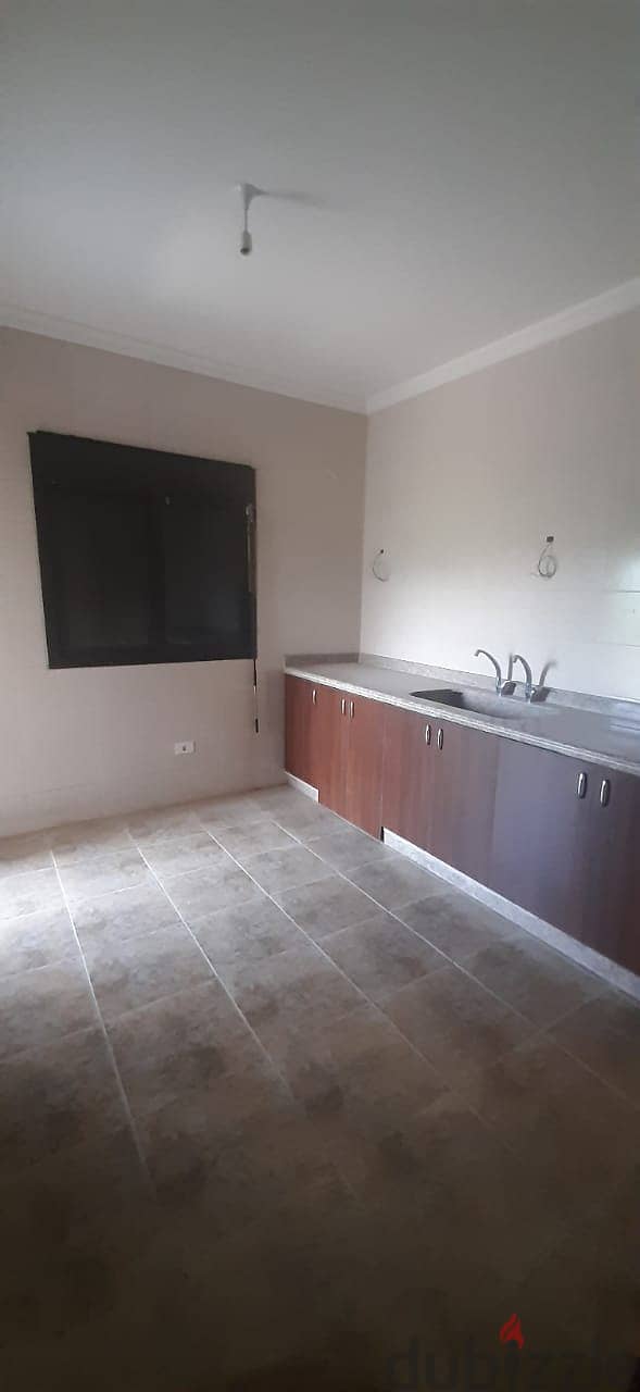 Three Bedrooms apartment for sale in Batroun 2