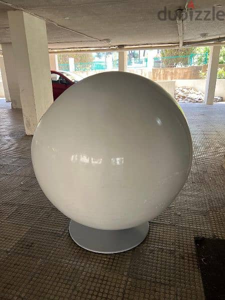 ball chair fibre glass 1970 كرسي شكل بيضة ولا اروع تصميم السبعينات روع 1