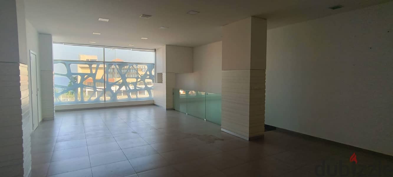 L15769-Showroom For Rent On The Highway Of Okaybe Jbeil 3