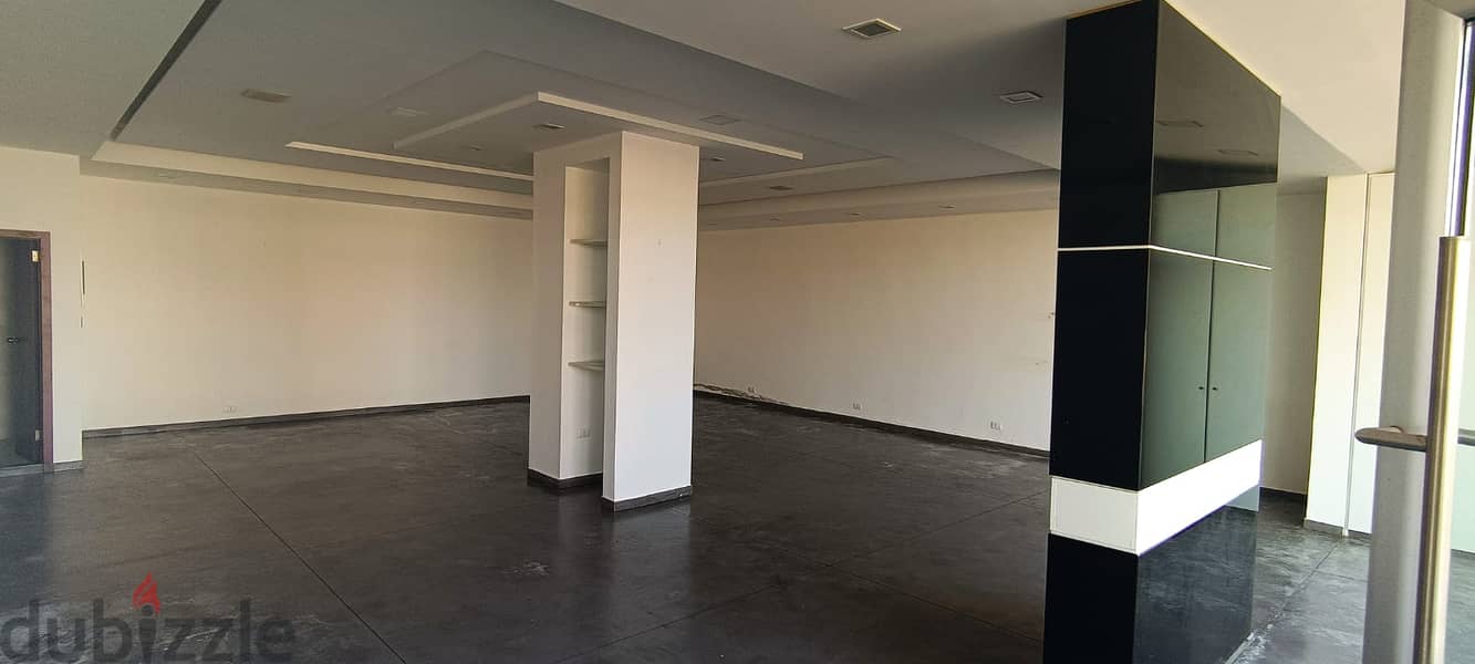 L15769-Showroom For Rent On The Highway Of Okaybe Jbeil 4