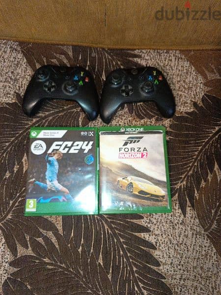 Xbox one maa 2 controllers w 2 games 2