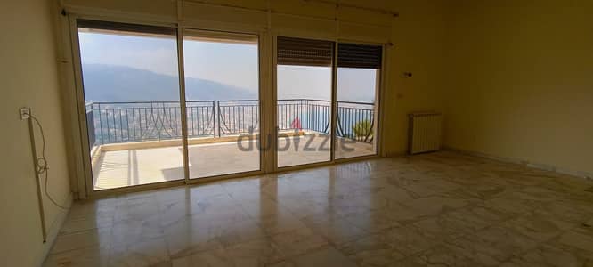 L15779-Spacious Apartment With View For Rent in Fatqa