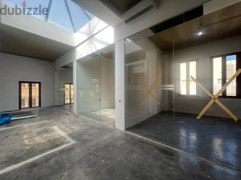 L15784-300 SQM Office with Skylight Window For Rent In DownTown 1