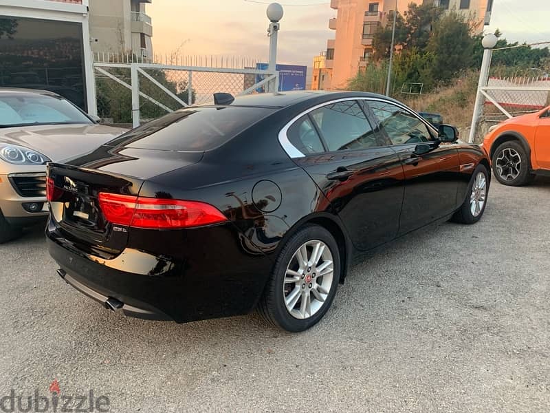 Jaguar XE 2017 25t 1