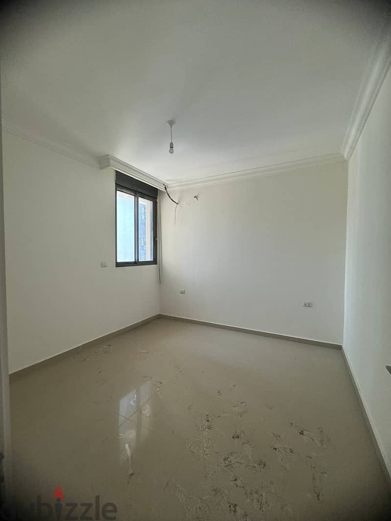 AIN EL MRAISSEH PRIME (200SQ) 3 BEDROOMS , (JNR-308) 2