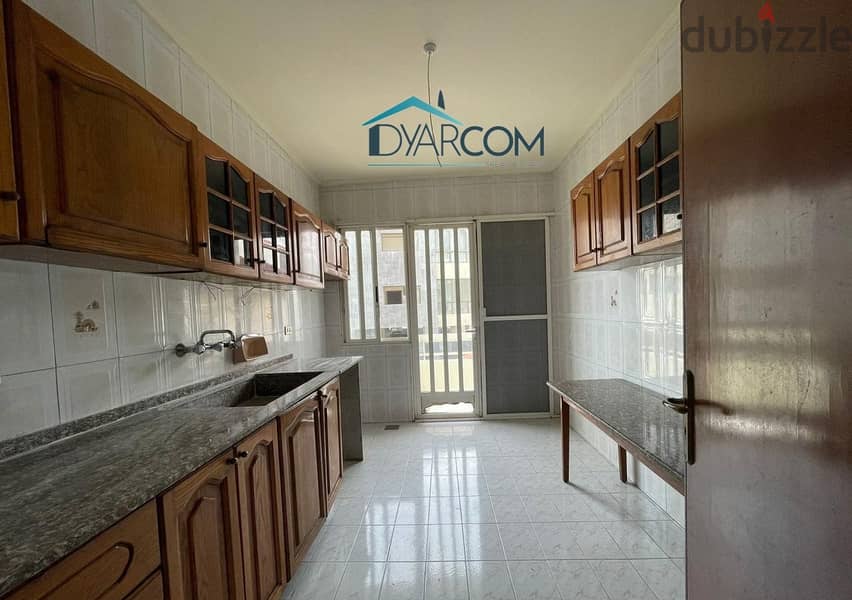 DY1873 - Kornet el Hamra Apartment with Terrace! 5