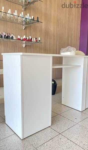 Table for manicure + glass on top for FREE 2