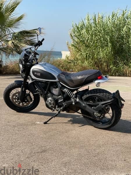 Ducati scrambler 800cc 3