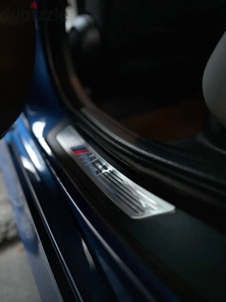 BMW M5 2012 8