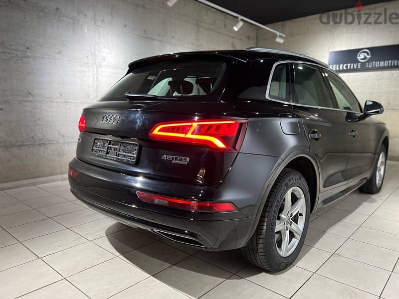 Audi Q5 45 TFSI S-Line 1 Owner Kettaneh Service 6