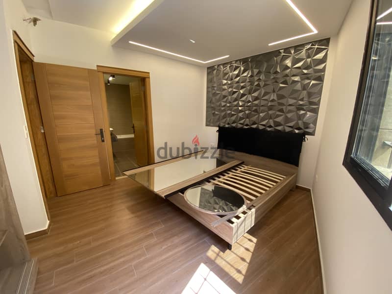 Apartment 190m² with garden 100m² for sale in Ain Aar 11