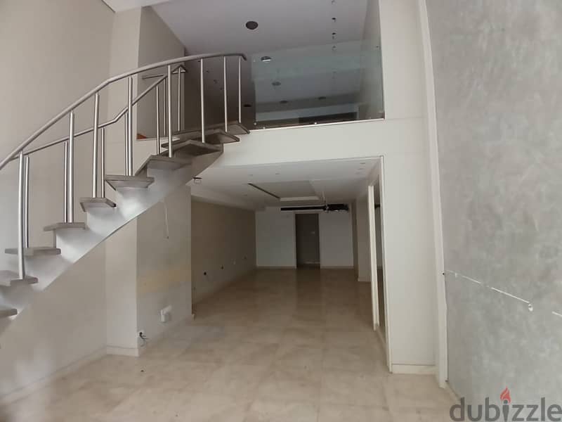 Shop and Apartment for Sale in Verdunمحل وشقة للبيع في فردان 1