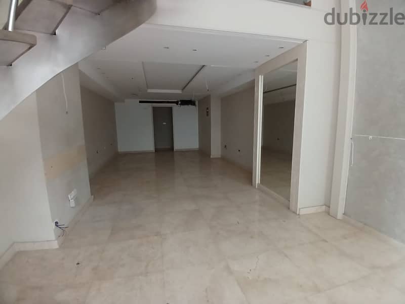 Shop and Apartment for Sale in Verdunمحل وشقة للبيع في فردان 7