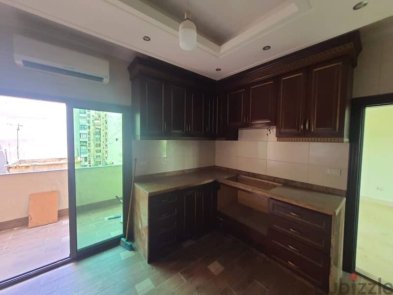 Apartment for sale in Kaskas,Beirutشقة للبيع في قصقص،بيروت 13