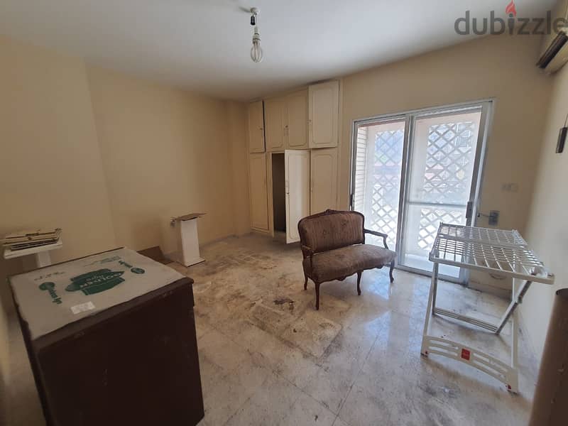 Apartment for sale in Mar Elias, Beirutشقة للبيع في مار الياس، بيروت 7