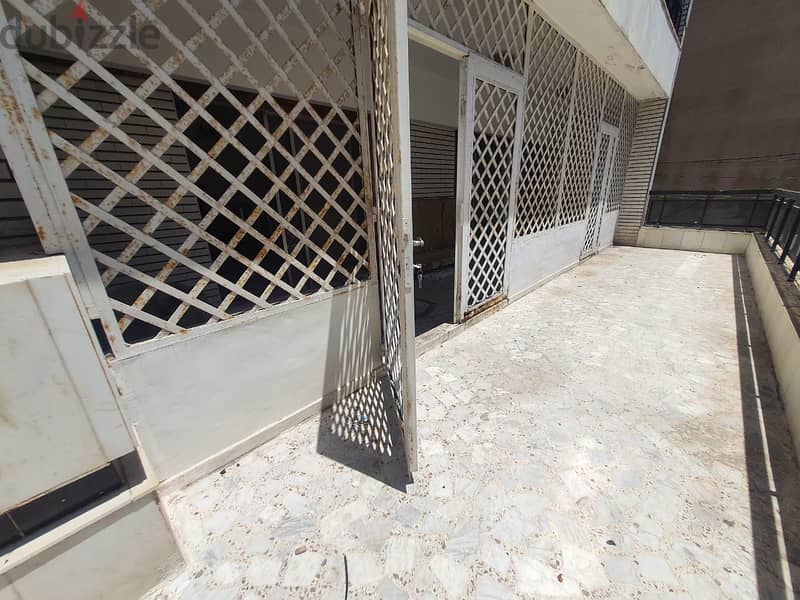 Apartment for sale in Mar Elias, Beirutشقة للبيع في مار الياس، بيروت 10