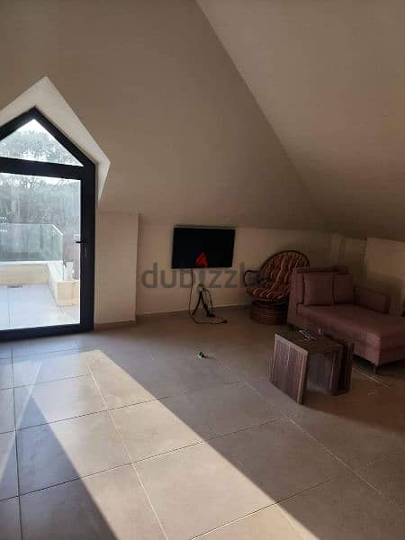 furnished rooftop for rent in konnabet baabdat ستوديو مفروش للايجار في 11