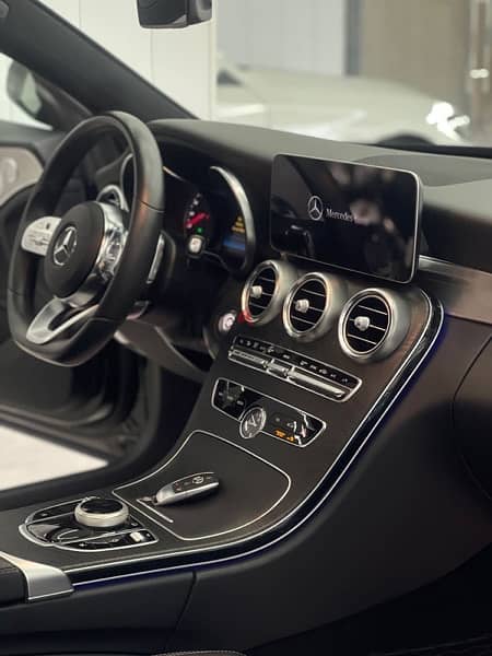 Mercedes-Benz C-Class 2019 10